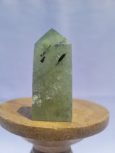 Load image into Gallery viewer, Prehnite Point