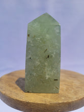 Load image into Gallery viewer, Prehnite Point