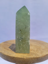 Load image into Gallery viewer, Prehnite Point