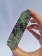 Load image into Gallery viewer, Prehnite Point