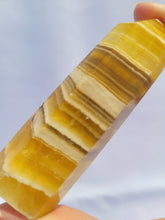 Load image into Gallery viewer, Yellow Fluorite Point
