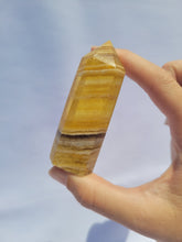 Load image into Gallery viewer, Yellow Fluorite Point