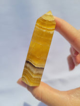 Load image into Gallery viewer, Yellow Fluorite Point