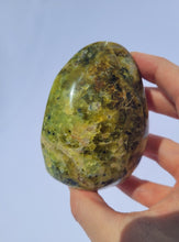 Load image into Gallery viewer, Green Opal Freeform