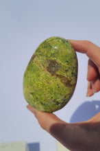 Load image into Gallery viewer, Green Opal Freeform