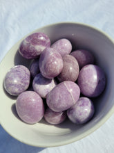 Load image into Gallery viewer, Lepidolite Tumbles
