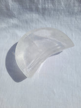 Load image into Gallery viewer, Clear Quartz Moon Bowl
