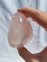 Load image into Gallery viewer, Rose Quartz Palmstone - Large