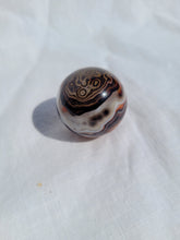 Load image into Gallery viewer, Sardonyx Sphere
