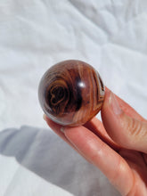 Load image into Gallery viewer, Sardonyx Sphere