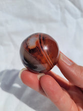 Load image into Gallery viewer, Sardonyx Sphere