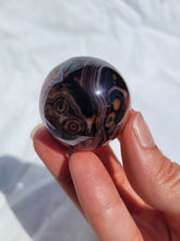 Load image into Gallery viewer, Sardonyx Sphere