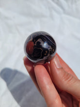 Load image into Gallery viewer, Sardonyx Sphere