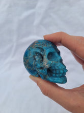 Load image into Gallery viewer, Apatite Skull