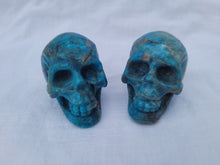 Load image into Gallery viewer, Apatite Skull
