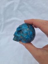 Load image into Gallery viewer, Apatite Skull