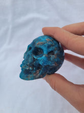 Load image into Gallery viewer, Apatite Skull