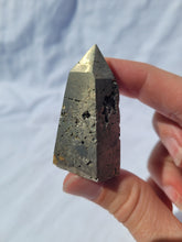 Load image into Gallery viewer, Pyrite Mini Point
