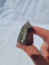 Load image into Gallery viewer, Pyrite Mini Point