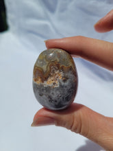 Load image into Gallery viewer, Crazy Lace Agate Tumble