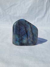 Load image into Gallery viewer, Labradorite Freeform