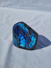 Load image into Gallery viewer, Labradorite Freeform