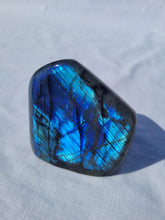 Load image into Gallery viewer, Labradorite Freeform