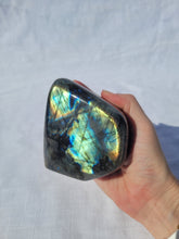 Load image into Gallery viewer, Labradorite Freeform