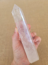 Load image into Gallery viewer, Clear Quartz Point