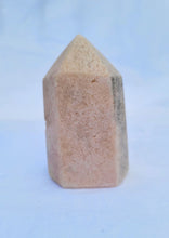 Load image into Gallery viewer, Pink Amethyst Generator