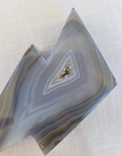 Load image into Gallery viewer, Agate Lightning Bolt