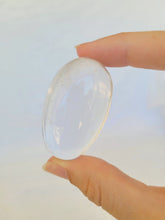 Load image into Gallery viewer, Clear Quartz Palm Stone