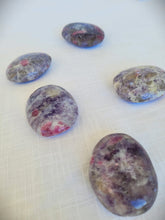 Load image into Gallery viewer, Pegmatite Palm Stone