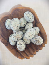 Load image into Gallery viewer, Kiwi Jasper Tumble - Small