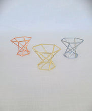 Load image into Gallery viewer, Geometric Sphere Stand