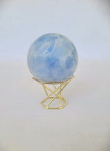 Load image into Gallery viewer, Geometric Sphere Stand