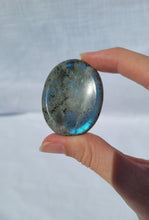 Load image into Gallery viewer, Labradorite Worry Stone