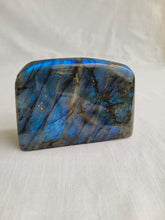Load image into Gallery viewer, Labradorite Freeform