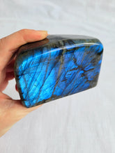 Load image into Gallery viewer, Labradorite Freeform