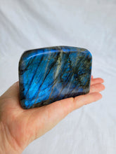 Load image into Gallery viewer, Labradorite Freeform