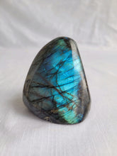 Load image into Gallery viewer, Labradorite Freeform