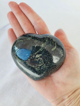Load image into Gallery viewer, Kambaba Heart