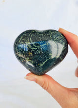 Load image into Gallery viewer, Kambaba Heart