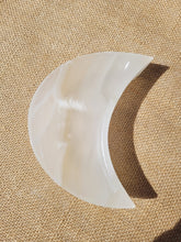 Load image into Gallery viewer, Banded Calcite Moon Bowl