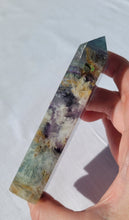 Load image into Gallery viewer, Fluorite Point