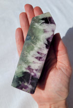 Load image into Gallery viewer, Fluorite Point