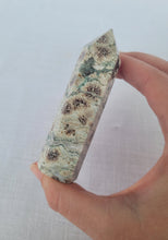 Load image into Gallery viewer, Flower Rhyolite Point