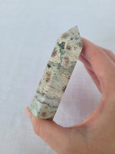 Load image into Gallery viewer, Flower Rhyolite Point