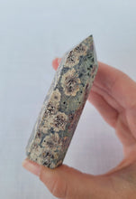 Load image into Gallery viewer, Flower Rhyolite Point