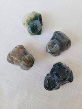 Load image into Gallery viewer, Moss Agate Frog